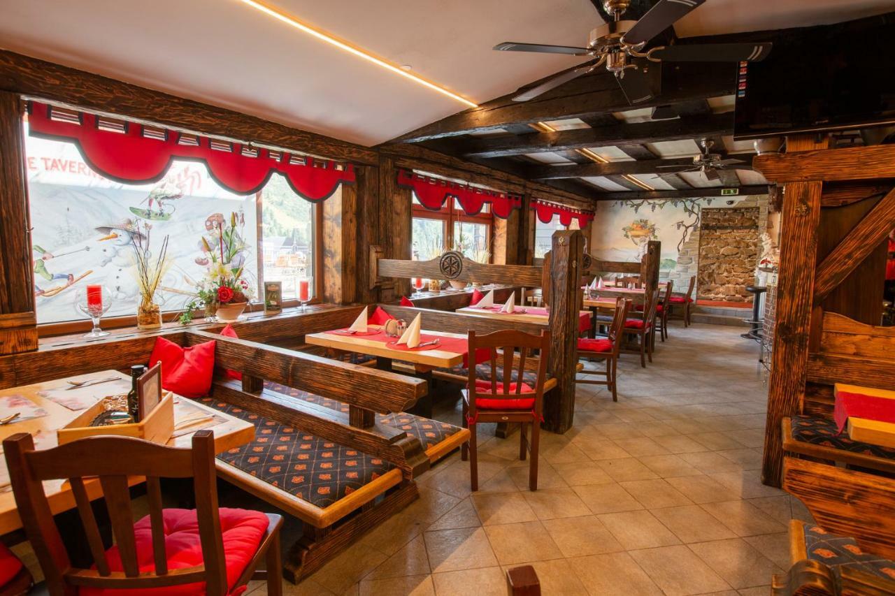 Party Hotel Taverne 오베르타우에른 외부 사진