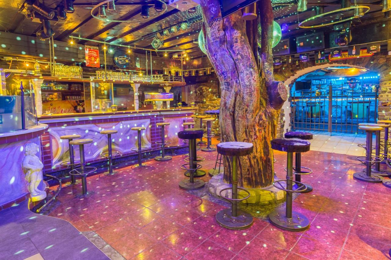Party Hotel Taverne 오베르타우에른 외부 사진