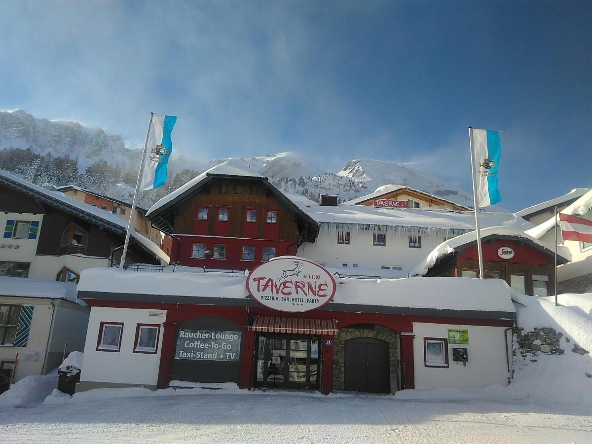 Party Hotel Taverne 오베르타우에른 외부 사진